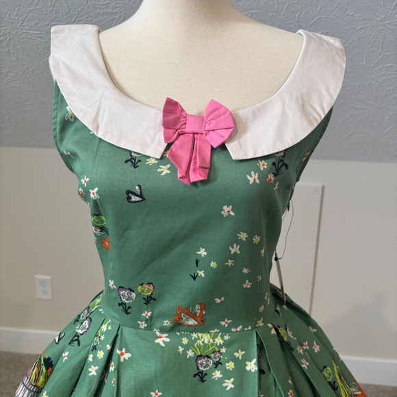 New With Tags! Lindy Bop Leah in Green Looking Glass Print Dress XS - Picture 3 of 12